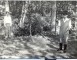 Braku muzeja 31. darba sezonas atklāšana. Pie Lilijas Līces skulptūras "Edgars" Pēteris Avišāns ( Ērgļu pašdarbnieks)   Edgara tēlā.1990.gada 12. maijā.
